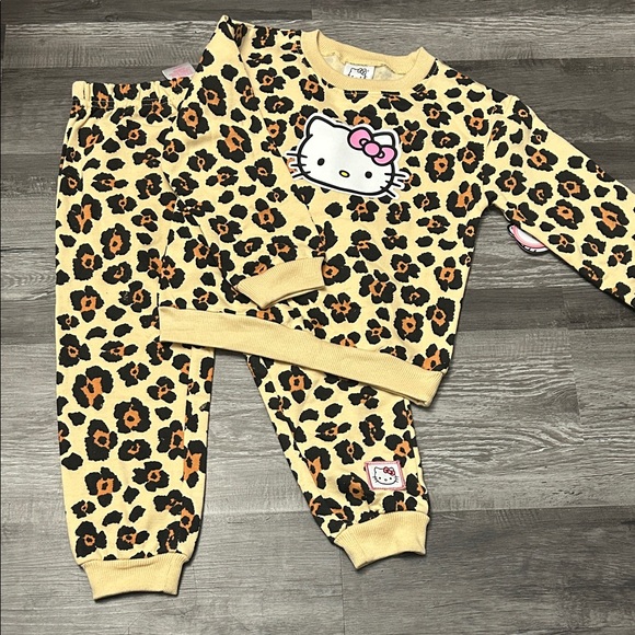 Hello Kitty Other - Hello Kitty Yellow and Black Leopard sweatsuit set